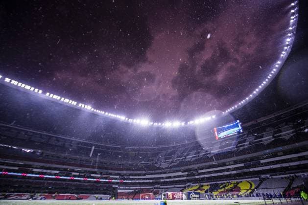 RECORD DATE NOT STATED Liga MX Femenil Clausura 2024 America vs Monterrey - Final Ida Hail (Granizo) during the final first leg match between America and Monterrey as part of the Torneo Clausura 2024 Liga MX Femenil at Azteca Stadium, on May 23, 2024 in Mexico City, Mexico. CIUDAD DE MEXICO CDMX MEXICO  Copyright: xMiguelxPontonx 20240524203310_LMXF_C24_FI_AM_MTY_STADIUM25