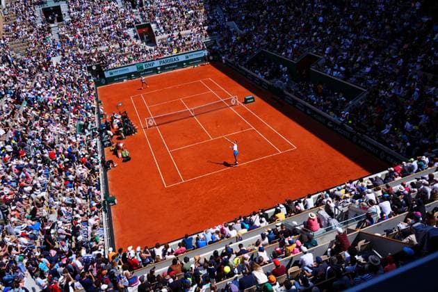 Rafa Nadal and Holger Rune practice at a packed Suzanne Lenglen Court French Open Tennis, Saturday Practice and Qualifying, Tennis, Roland Garros, Paris, France - 25 May 2024  Copyright: xJavierxGarcia Shutterstockx 14496646dn