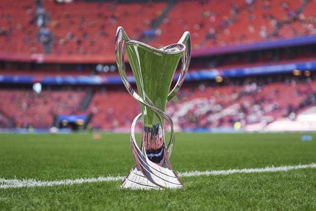 The Cup of the UEFA Women s Champions League 2023 24 Final match between FC Barcelona, Barca and Olympique Lyonnais at San Mames Stadium on May 25, 2024 in Bilbao, Spain. (Photo by: LGM) FOOTBALL FEMININ : FC Barcelone vs Olympique Lyonnais - UEFA Ligue des Champions UWCL - Finale - 25 05 2024 LGM Panoramic 