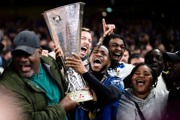Atalanta BC v Bayer 04 Leverkusen - UEFA Europa League Ademola Lookman of Atalanta BC celebrates with the trophy during the award ceremony following the UEFA Europa League final football match between Atalanta BC and Bayer 04 Leverkusen. Dublin Ireland Copyright: xNicolòxCampox