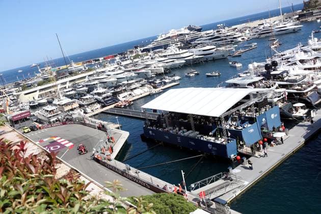 GP MONACO AMBIANCE PHOTOPQR NICE MATIN Jean François Ottonello ; Monaco ; 25 05 2024 ; 81e Grand Prix de Monaco 2024 - Formule 1 - ambiance TRIBUNE FLOTTANTE Monaco GP May 2024 Monaco France  Copyright: xPHOTOPQR NICExMATIN MAXPPPxJeanxFrançoisxOttonellox 20240525NIM8601 20240525NIM8601