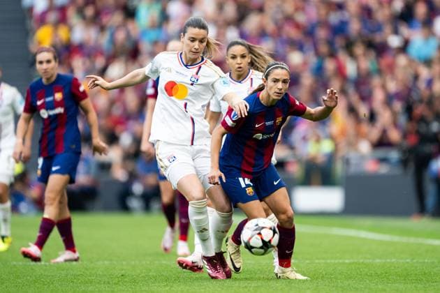 240525 Damaris Egurrola of Lyon and Aitana Bonmati of Barcelona during the UEFA Women s Champions League final between Barcelona and Lyon on May 25, 2024 in Bilbao. Photo: Ludvig Thunman BILDBYRAN kod LT LT0620 fotboll football soccer fotball champions league barcelona lyon dam bbeng final champions league final final 2024 Copyright: LUDVIGxTHUNMAN BB240525LT040