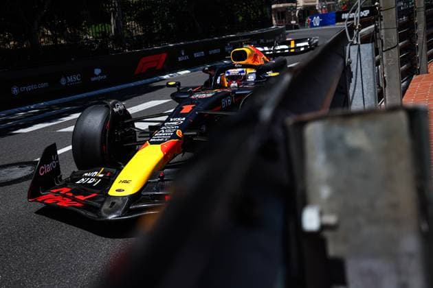 01 VERSTAPPEN Max (nld), Red Bull Racing RB20, action during the Formula 1 Grand Prix de Monaco 2024, 8th round of the 2024 Formula One World Championship, WM, Weltmeisterschaft from May 23 to 26, 2024 on the Circuit de Monaco, in Monaco - F1 - MONACO GRAND PRIX 2024 DPPI Panoramic  240525_R08_MONACO_DP_FGOO1719