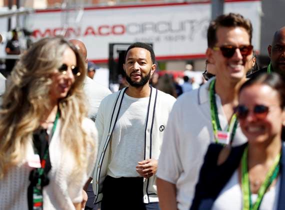 People stands grand prix PHOTOPQR NICE MATIN Dylan Meiffret ; Monaco ; 25 05 2024 ; People dans les stands avant les qualifications de Formule 1 du 81e Grand Prix de Monaco. ICi : John Legend, chanteur Monaco GP May 2024 Monaco France  Copyright: xPHOTOPQR NICExMATIN MAXPPPxDylanxMeiffretx 20240525NIM8840 20240525NIM8840