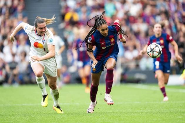 240525 of Lyon Vanessa Giles och Salma Paralluelo of Barcelona during the UEFA Women s Champions League final between Barcelona and Lyon on May 25, 2024 in Bilbao. Photo: Ludvig Thunman BILDBYRAN kod LT LT0620 fotboll football soccer fotball champions league barcelona lyon dam bbeng final champions league final final 2024 Copyright: LUDVIGxTHUNMAN BB240525LT071
