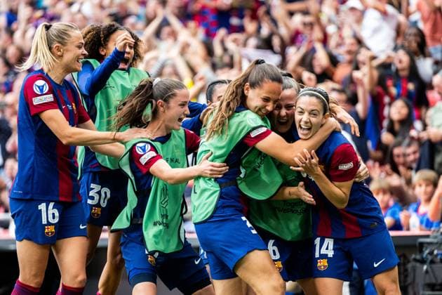 240525 Aitana Bonmati of Barcelona celebrates with team mates after 1-0 during the UEFA Women s Champions League final between Barcelona and Lyon on May 25, 2024 in Bilbao. Photo: Ludvig Thunman BILDBYRAN kod LT LT0620 fotboll football soccer fotball champions league barcelona lyon dam bbeng final champions league final final 2024 jubel Copyright: LUDVIGxTHUNMAN BB240525LT074