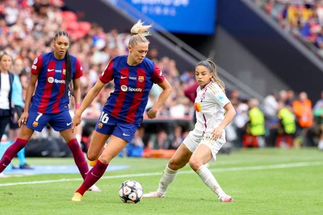 Fridolina Rolfö FC Barcelona, Barca controls the ball, UEFA Women s Champions League 2023 2024 - Final, FC Barcelona vs Olympique Lyonnais, Estadio de San Mames, May 25, 2024, Bilbao, Spain.