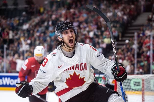 240525 Brandon Tanev of Canada celebrates the 1-2 goal during the 2024 IIHF Ice hockey, Eishockey World Championship, WM, Weltmeisterschaft semifinal game between Canada and Switzerland on May 25, 2024 in Prague. Photo: Maxim ThorÃ BILDBYRAN kod MT MT0602 ishockey ice hockey ishockey-vm canada switzerland 2024 iihf ice hockey world championship bbeng schweiz kanada semifinal jubel Copyright: MAXIMxTHORE BB240525MT200