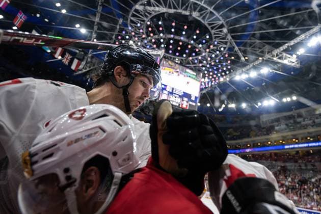 240525 Brandon Tanev of Canada during the 2024 IIHF Ice hockey, Eishockey World Championship, WM, Weltmeisterschaft semifinal game between Canada and Switzerland on May 25, 2024 in Prague. Photo: Maxim ThorÃ BILDBYRAN kod MT MT0602 ishockey ice hockey ishockey-vm canada switzerland 2024 iihf ice hockey world championship bbeng schweiz kanada semifinal Copyright: MAXIMxTHORE BB240525MT209