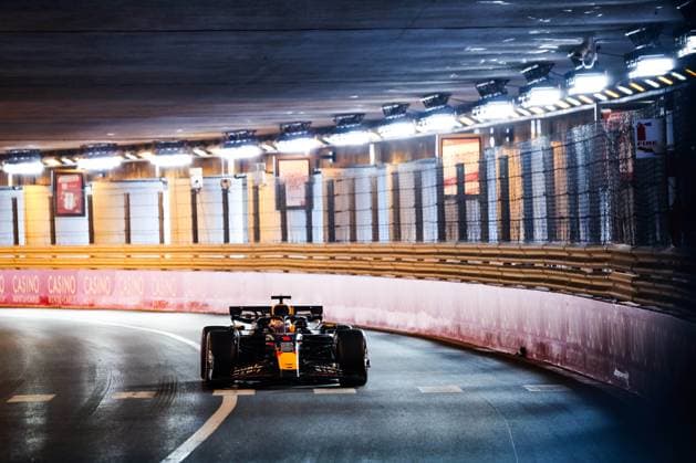 01 VERSTAPPEN Max (nld), Red Bull Racing RB20, action during the Formula 1 Grand Prix de Monaco 2024, 8th round of the 2024 Formula One World Championship, WM, Weltmeisterschaft from May 23 to 26, 2024 on the Circuit de Monaco, in Monaco - F1 - MONACO GRAND PRIX 2024 DPPI Panoramic  240525_R08_MONACO_DP_FG004675