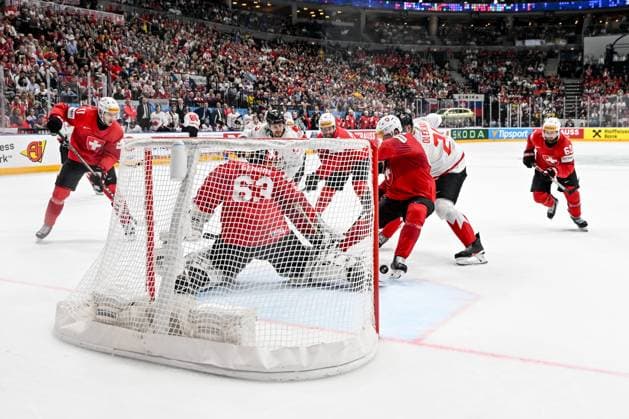 PRAGUE, CZECH REPUBLIC - MAY 25: Andrea Glauser of Switzerland scores in his own goal during the 2024 IIHF Ice hockey, Eishockey World Championship, WM, Weltmeisterschaft Czechia Semifinal match between Canada and Switzerland at Prague Arena on May 25, 2024 in Prague, Czech Republic. Prague Prague Arena Czech Republic Copyright: xJustPictures.ch AndreaxBrancax jp-en-EuSpIm-AB_25052024_DSC_6852