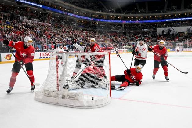 PRAGUE, CZECH REPUBLIC - MAY 25: Andrea Glauser of Switzerland scores in his own goal during the 2024 IIHF Ice hockey, Eishockey World Championship, WM, Weltmeisterschaft Czechia Semifinal match between Canada and Switzerland at Prague Arena on May 25, 2024 in Prague, Czech Republic. Prague Prague Arena Czech Republic Copyright: xJustPictures.ch AndreaxBrancax jp-en-EuSpIm-AB_25052024_DSC_6866
