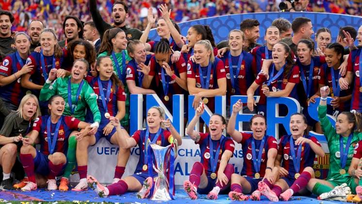 the FC Barcelona, Barca players celebrate with the trophy after winning, UEFA Women s Champions League 2023 2024 - Final, FC Barcelona vs Olympique Lyonnais, Estadio de San Mames, May 25, 2024, Bilbao, Spain.
