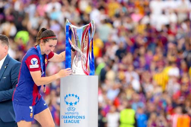 Mariona Caldentey FC Barcelona, Barca with the trophy after winning, UEFA Women s Champions League 2023 2024 - Final, FC Barcelona vs Olympique Lyonnais, Estadio de San Mames, May 25, 2024, Bilbao, Spain.