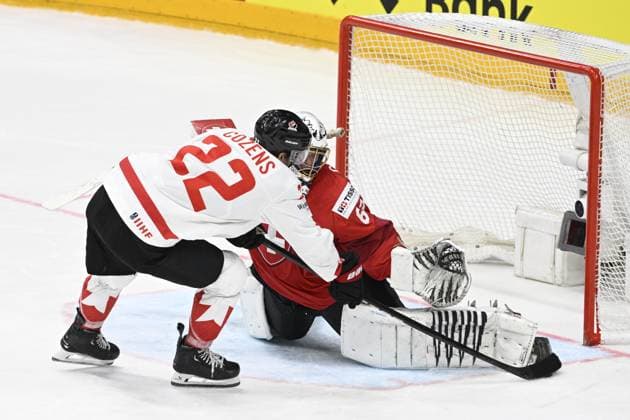 L-R Dylan Cozens (CAN) and goalkeeper Leonardo Genoni in action during penalty shootout within the 2024 IIHF World Championship, WM, Weltmeisterschaft semi-final match Canada vs Switzerland, in Prague, Czech Republic, on May 25, 2024. (CTKxPhoto MichalxKamaryt) CTKPhotoP2024052507047  CTKPhotoP2024052507047