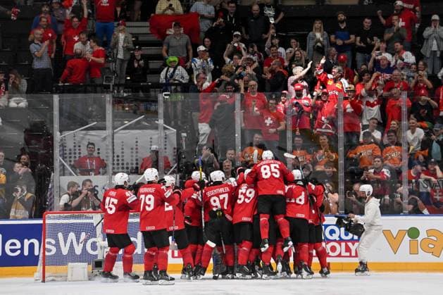 PRAGUE, CZECH REPUBLIC - MAY 25: Switzerland celebrate the victory during the 2024 IIHF Ice hockey, Eishockey World Championship, WM, Weltmeisterschaft Czechia Semifinal match between Canada and Switzerland at Prague Arena on May 25, 2024 in Prague, Czech Republic. Prague Prague Arena Czech Republic Copyright: xJustPictures.ch AndreaxBrancax jp-en-EuSpIm-AB_25052024_AAB_6512