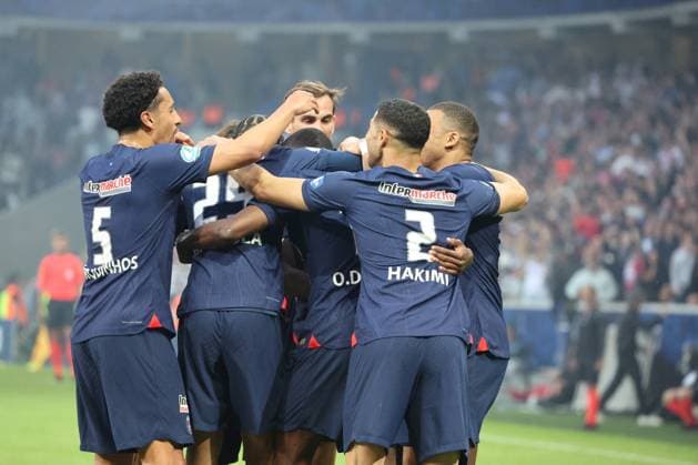 Joie des joueurs du PSG apres le but de Ousmane DEMBELE (PSG) lors du match Olympique Lyonnais vs Paris Saint-Germain, Finale Coupe de France, Decathlon Arena stade Pierre Mauroy, le 25 mai 2024 FOOTBALL : Olympique Lyonnais vs Paris Saint-Germain - Finale Coupe de France 25 05 2024 LaurentSanson Panoramic 