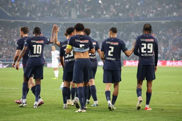 Joie des joueurs du PSG apres le deuxieme but lors du match Olympique Lyonnais vs Paris Saint-Germain, Finale Coupe de France, Decathlon Arena stade Pierre Mauroy, le 25 mai 2024 FOOTBALL : Olympique Lyonnais vs Paris Saint-Germain - Finale Coupe de France 25 05 2024 LaurentSanson Panoramic 