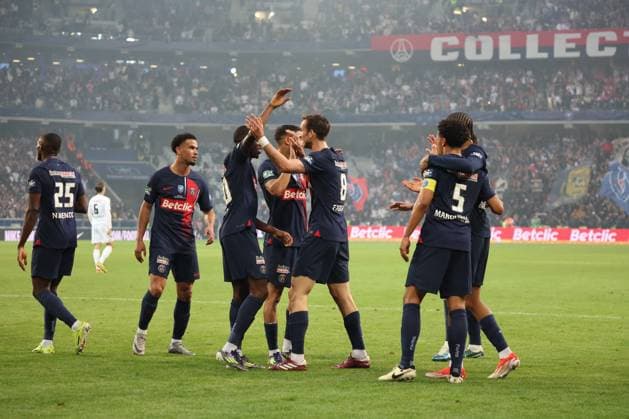 Joie des joueurs du PSG apres le deuxieme but lors du match Olympique Lyonnais vs Paris Saint-Germain, Finale Coupe de France, Decathlon Arena stade Pierre Mauroy, le 25 mai 2024 FOOTBALL : Olympique Lyonnais vs Paris Saint-Germain - Finale Coupe de France 25 05 2024 LaurentSanson Panoramic 