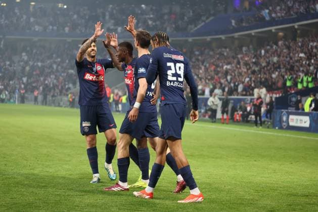 Joie des joueurs du PSG apres le deuxieme but lors du match Olympique Lyonnais vs Paris Saint-Germain, Finale Coupe de France, Decathlon Arena stade Pierre Mauroy, le 25 mai 2024 FOOTBALL : Olympique Lyonnais vs Paris Saint-Germain - Finale Coupe de France 25 05 2024 LaurentSanson Panoramic 