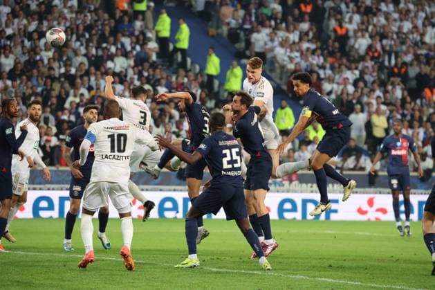But de Jake O BRIEN (Lyon) lors du match Olympique Lyonnais vs Paris Saint-Germain, Finale Coupe de France, Decathlon Arena stade Pierre Mauroy, le 25 mai 2024 FOOTBALL : Olympique Lyonnais vs Paris Saint-Germain - Finale Coupe de France 25 05 2024 LaurentSanson Panoramic 