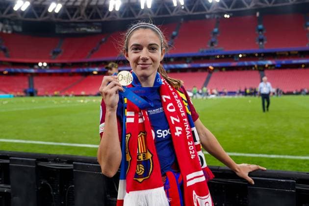Bilbao, Spain, May 25th 2024: Aitana Bonmati (14 Barcelona) poses with the medal after their victopry and celebration during the UEFA Womens Champions League Final football match between FC Barcelona, Barca and Olympique Lyonnais at Estadio de San Mames in Bilbao, Spain. (Daniela Porcelli SPP) Copyright: xDanielaxPorcellix xSPPx spp-en-DaPoSp-20240525-DP306040
