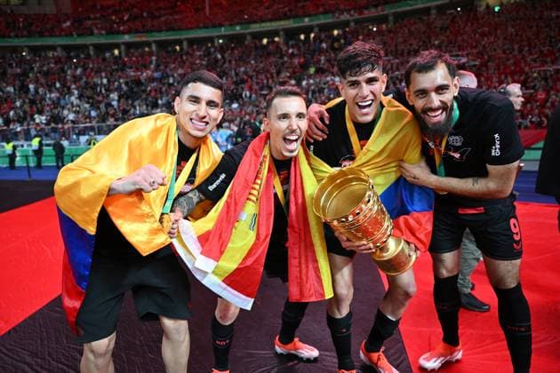 25.05.2024, xjrdrx, Fussball DFB Pokal Finale 2023 24, 1.FC Kaiserslautern - Bayer 04 Leverkusen emspor, v.l. Gustavo Puerta (Bayer Leverkusen) Alejandro Grimaldo (Bayer Leverkusen) Piero Hincapie (Bayer Leverkusen) Borja Iglesias (Bayer Leverkusen) (DFL DFB REGULATIONS PROHIBIT ANY USE OF PHOTOGRAPHS as IMAGE SEQUENCES and or QUASI-VIDEO) Berlin