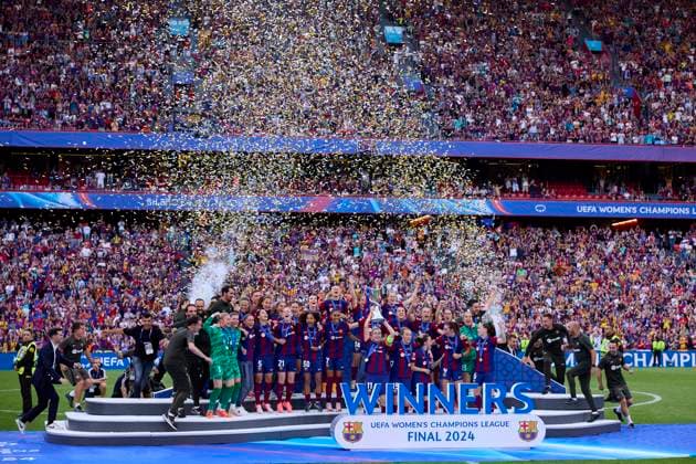 FC Barcelona, Barca v Olympique Lyonnais - UEFA Women«s Champions League Final 2024 Alexia Putellas of FC Barcelona lifts the trophy as the team celebrate winning the UEFA Women s Champions League 2023 24 Final match between FC Barcelona and Olympique Lyonnais at San Mames on May 25, 2024, in Bilbao, Spain. Bilbao San Mames Basque Country Spain RL_FCBFvOLYF_00348 Copyright: xRicardoxLarreinax