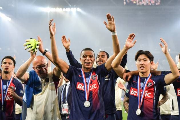 Paris Saint-Germain celebrates the 2023-2024 French Cup championship trophy ceremony in Lille FA Paris Saint-Germain?s players celebrate during the 2023-2024 French Cup championship trophy ceremony following the final football match between Olympique Lyonnais and Paris Saint-Germain at the Decathlon Arena - Pierre Mauroy stadium in Lille on May 25, 2024. Photo by Firas Abdullah ABACAPRESS.COM  Copyright: xAbdullahxFiras ABACAx