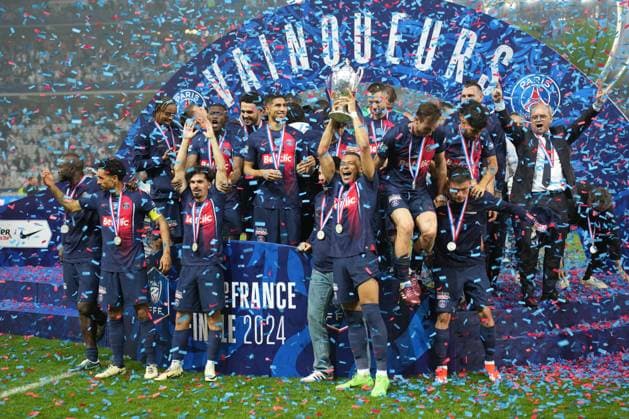 Kylian Mbappe of PSG lifts the cup Lyon v Paris Saint-Germain, Coupe de France, Final, Football, Stade Pierre-Mauroy, Lille, Paris - 25 May 2024 EDITORIAL USE ONLY No use with unauthorised audio, video, data, fixture lists, club league logos or live services. Online in-match use limited to 120 images, no video emulation. No use in betting, games or single club league player publications. Copyright: xDavexWinter Shutterstockx 14506126mm