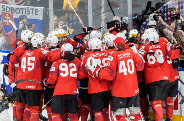 Canada v Switzerland - IIHF Ice hockey, Eishockey World Championship, WM, Weltmeisterschaft Semi-final Team Switzerland is celebrating during the IIHF Ice Hockey World Championship semi-final, Canada vs. Switzerland match in Prague, Czech Republic, on May 25, 2024. Prague Czech Republic  Copyright: xFotoxOlimpikx originalFilename:jastrzebowski-canadavs240525_npYNA.jpg