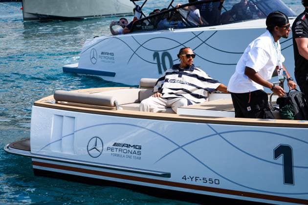 HAMILTON Lewis (gbr), Mercedes AMG F1 Team W15, arriving by boat during the Formula 1 Grand Prix de Monaco 2024, 8th round of the 2024 Formula One World Championship, WM, Weltmeisterschaft from May 23 to 26, 2024 on the Circuit de Monaco, in Monaco - F1 - MONACO GRAND PRIX 2024 DPPI Panoramic  240526_R08_MONACO_DP_FG005171