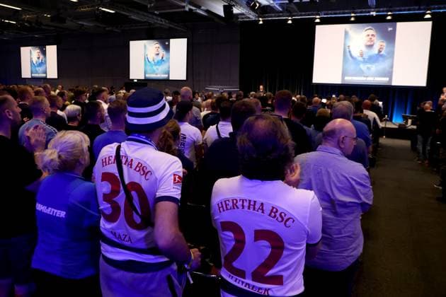 DEU, DFL, 2. FBL, Hertha BSC , Mitgliederversammlung, 26.05.2024, CityCube, Berlin, DEU, DFL, 2. FBL, Hertha BSC , Mitgliederversammlung, im Bild Praesident Kay Bernstein (Hertha BSC Berlin) Gedenken DFL - regulations prohibit any use of Photographs as image sequences and or quasi-video Foto: Juergen Engler nordphoto GmbH