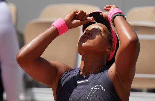 Sport Themen der Woche KW21 Sport Bilder des Tages Naomi Osaka applies eye drops during her hard-fought first round win on her return to Paris French Open Tennis, Day 1, Tennis, Roland Garros, Paris, France - 26 May 2024  Copyright: xJavierxGarcia Shutterstockx 14496647o