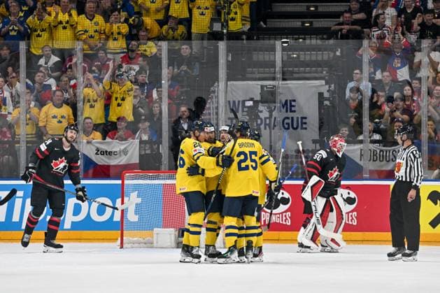 PRAGUE, CZECH REPUBLIC - MAY 26: Swede celebrate a goal during 2024 IIHF Ice hockey, Eishockey World Championship, WM, Weltmeisterschaft Czechia Third Place Match between Sweden and Canada at Prague Arena on May 26, 2024 in Prague, Czech Republic. Prague Prague Arena Czech Republic Copyright: xJustPictures.ch AndreaxBrancax jp-en-EuSpIm-AB_26052024_AAB_7022