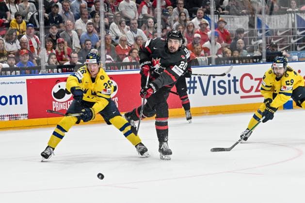 PRAGUE, CZECH REPUBLIC - MAY 26: Nick Paul of Canada shoots the puck during 2024 IIHF Ice hockey, Eishockey World Championship, WM, Weltmeisterschaft Czechia Third Place Match between Sweden and Canada at Prague Arena on May 26, 2024 in Prague, Czech Republic. Prague Prague Arena Czech Republic Copyright: xJustPictures.ch AndreaxBrancax jp-en-EuSpIm-AB_26052024_AAB_7119