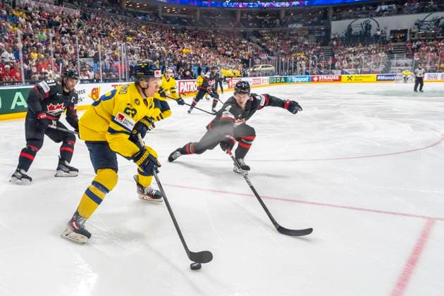 PRAGUE, CZECH REPUBLIC - MAY 26: Lucas Raymond of Sweden in action against Bowen Byram of Canada (R) during 2024 IIHF Ice hockey, Eishockey World Championship, WM, Weltmeisterschaft Czechia Third Place Match between Sweden and Canada at Prague Arena on May 26, 2024 in Prague, Czech Republic. Prague Prague Arena Czech Republic Copyright: xJustPictures.ch JarixPestelaccix jp-en-EuSpIm-JP4_JAR_Sweden_Canada_26May_2024002
