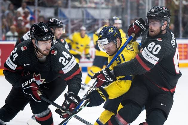 240526 Jamie Oleksiak of Canada, Carl Grundström of Sweden and Pierre-Luc Dubois of Canada during the 2024 IIHF Ice hockey, Eishockey World Championship, WM, Weltmeisterschaft bronze medal game between Sweden and Canada on May 26, 2024 in Prague. Photo: Maxim Thore BILDBYRAN kod MT MT0605 ishockey ice hockey ishockey-vm sweden canada 2024 iihf ice hockey world championship bbeng bronsmatch sverige kanada Copyright: MAXIMxTHORE BB240526MT047