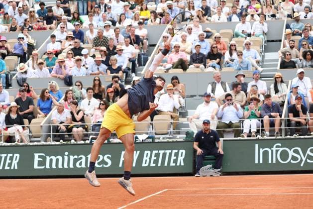 ROLAND GARROS 2024 Thierry Larret Maxppp. Tennis. Roland Garros 2024. Internationaux de France de tennis. Stade Roland Garros, Paris (75). Le 26 Mai 2024. Court Philippe Chatrier : J.J. WOLF (USA) vs Carlos ALCARAZ (ESP) PARIS (75) STADE ROLAND GARROS PARIS ILE DE FRANCE FRANCE  Copyright: xThierryxLarret MAXPPPxThierryxLarretx TL_20240526_0521 0481361824st