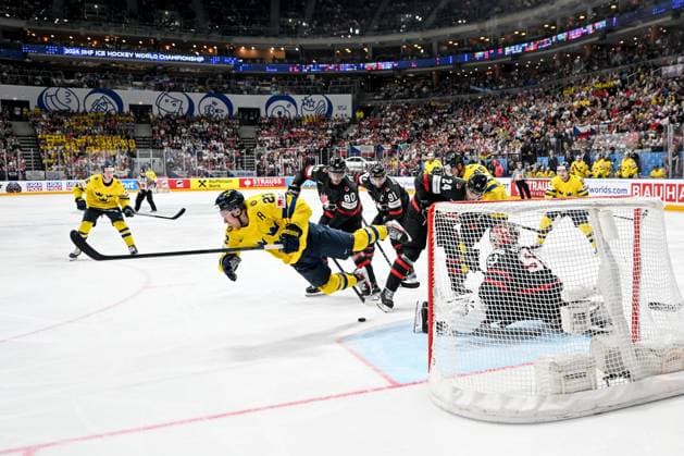 PRAGUE, CZECH REPUBLIC - MAY 26: Lucas Raymond of Sweden falls down in front of the net during 2024 IIHF Ice hockey, Eishockey World Championship, WM, Weltmeisterschaft Czechia Third Place Match between Sweden and Canada at Prague Arena on May 26, 2024 in Prague, Czech Republic. Prague Prague Arena Czech Republic Copyright: xJustPictures.ch AndreaxBrancax jp-en-EuSpIm-AB_26052024_DSC_8113