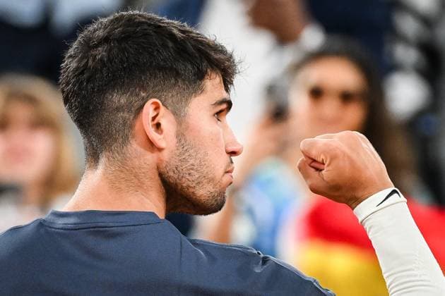 May 26, 2024, Paris, France, France: Carlos ALCARAZ of Spain celebrates his victory during the first day of Roland-Garros 2024, French Open 2024, Grand Slam tennis tournament at the Roland-Garros Stadium on May 26, 2024 in Paris, France. Paris France - ZUMAm308 20240526_zsp_m308_024 Copyright: xMatthieuxMirvillex