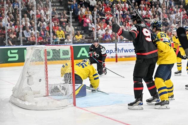 PRAGUE, CZECH REPUBLIC - MAY 26: John Tavares of Canada celebrate a goal scored by Pierre-Luc Dubois of Canada against goalkeeper Filip Gustavsson of Sweden during 2024 IIHF Ice hockey, Eishockey World Championship, WM, Weltmeisterschaft Czechia Third Place Match between Sweden and Canada at Prague Arena on May 26, 2024 in Prague, Czech Republic. Prague Prague Arena Czech Republic Copyright: xJustPictures.ch AndreaxBrancax jp-en-EuSpIm-AB_26052024_AAB_7937