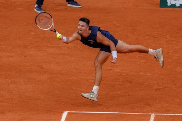 May 26, 2024, Paris, Paris, France: J.J Wolf (USA) in action during the tennis Grand Slam of Roland Garros 2024, day 1, match between J.J Wolf (USA) and Carlos Alcaraz (ESP) at Roland Garros Stadium - on May 23 2024.Paris - France Paris France - ZUMAb253 20240526_zsp_b253_090 Copyright: xLoicxBaratouxx