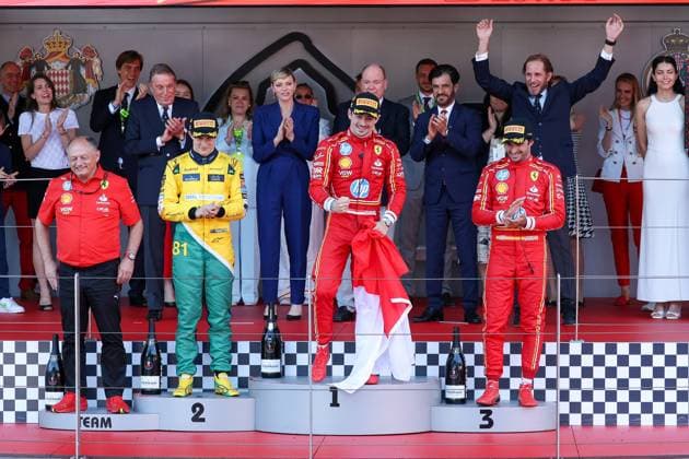 2 Platz Oscar Piastri (McLaren), Winner Charles Leclerc (Scuderia Ferrari HP), 3 Platz Carlos Sainz jr. (Scuderia Ferrari HP), Rennen, Grosser Preis von Monaco, Motorsport, Herren, Formel 1, 26.05.2024 Monte Carlo Monaco MCO