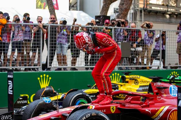 LECLERC Charles (mco), Scuderia Ferrari SF-24, portrait, celebrate his win during the Formula 1 Grand Prix de Monaco 2024, 8th round of the 2024 Formula One World Championship, WM, Weltmeisterschaft from May 23 to 26, 2024 on the Circuit de Monaco, in Monaco - F1 - MONACO GRAND PRIX 2024 DPPI Panoramic  240526_R08_MONACO_DP_EA014605