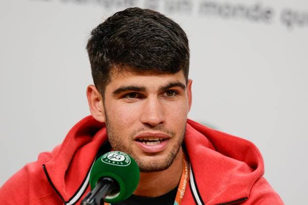 26.05.2024 Tennis, French Open 2024 Roland-Garros, FRA, Paris, Men™s Singles Court Philippe-Chatrier - FIRST ROUND J.J. Wolf (USA) - Carlos Alcaraz (SPA) Bild: v. li. Carlos Alcaraz (SPA) Pressekonferenz Copyright: HMBxMedia AntonioxBorga