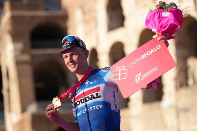 Merlier Tim (Team Soudal & x2013; Quickstep) winner of the final stage on the podium during the stage 21 of the of the Giro d Italia from Rome to Rome, Italy. Sunday, May 26, 2024 cycling  Copyright: xGianxMattiaxD Albertox xLaPressex