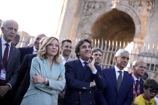Italian Prime Minister Giorgia Meloni and Urbano Cairo during the stage 21 of the of the Giro d Italia from Rome to Rome, Italy. Sunday, May 26, 2024 cycling  Copyright: xMarcoxAlpozzix xLaPressex