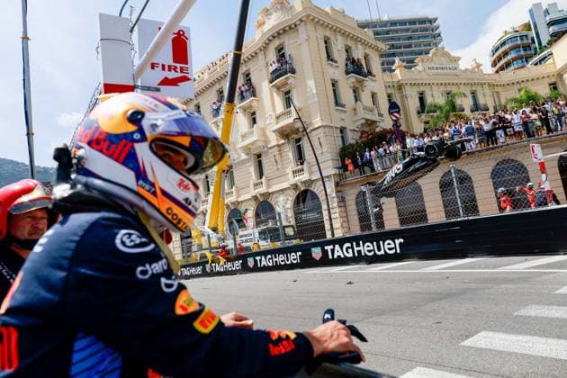 11 Sergio Perez (MEX, Oracle Red Bull Racing) after his crash, Damaged car of 20 Kevin Magnussen (DNK, MoneyGram Haas F1) in the background, F1 Grand Prix of Monaco at Circuit de Monaco on May 26, 2024 in Monte-Carlo, Monaco. (Photo by HOCH ZWEI) Monte-Carlo Monaco