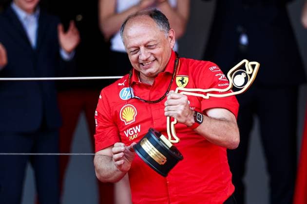 Frederic Vasseur, Team Principal of Ferrari Feiern auf dem Podium, Race, F1 Grand Prix of Monaco, Monaco am 26. May 2024 in Monte Carlo, Monaco. (Foto von Diogo Cardoso DeFodi Images) Frederic Vasseur, Team Principal of Ferrari celebrates on the podium, Race, F1 Grand Prix of Monaco, Monaco on May 26, 2024 in Monte Carlo, Monaco. (Photo by Diogo Cardoso DeFodi Images) Defodi-645_f1mon20240526_0690